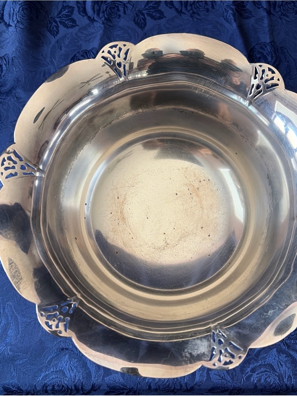 VTG W.M. Rogers Silver Plated Bowl W/Scalloped Rim #437 - Picture 2 of 5